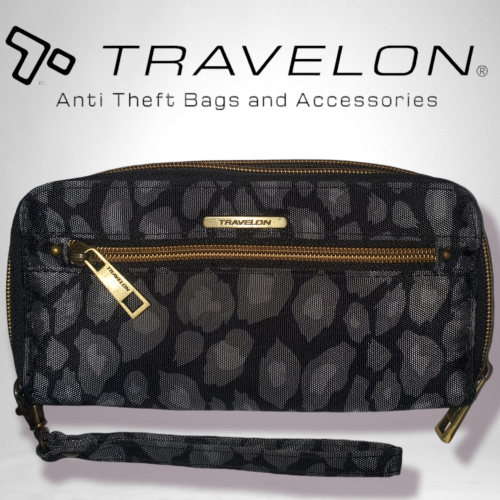 NWOT Travelon RFID Blocking Zippered Clutch Wallet